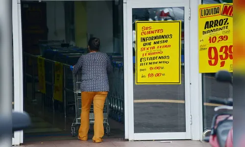 Funcionamento de supermercados no feriado gera polêmica em Apucarana
