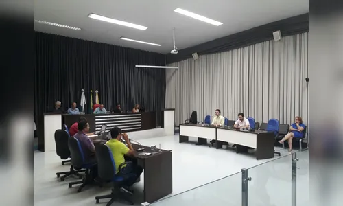 Vereadores manifestam repúdio pela abertura dos supermercados na Sexta-feira Santa