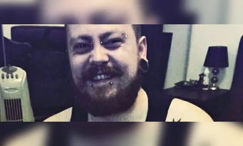 Youtuber pode ir para prisão por ensinar saudação nazista para cachorro 