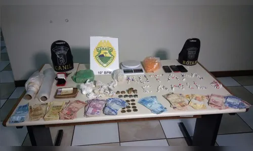 Trio é preso com quase 1 kg de crack,  70g de cocaína e R$ 5 mil em dinheiro 