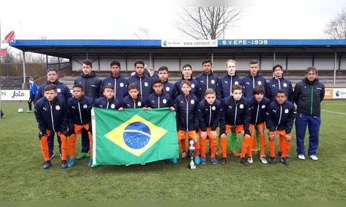 Esporte Clube Laranja Mecânica é vice-campeão em torneio na Holanda