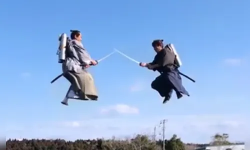 Samurais lutam voando; veja o vídeo 