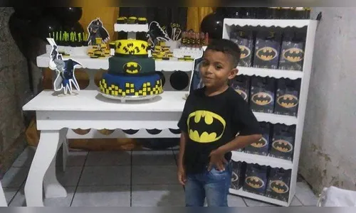 Família de menino de 5 anos fica transtornada após a criança morrer engasgada por pirulito
