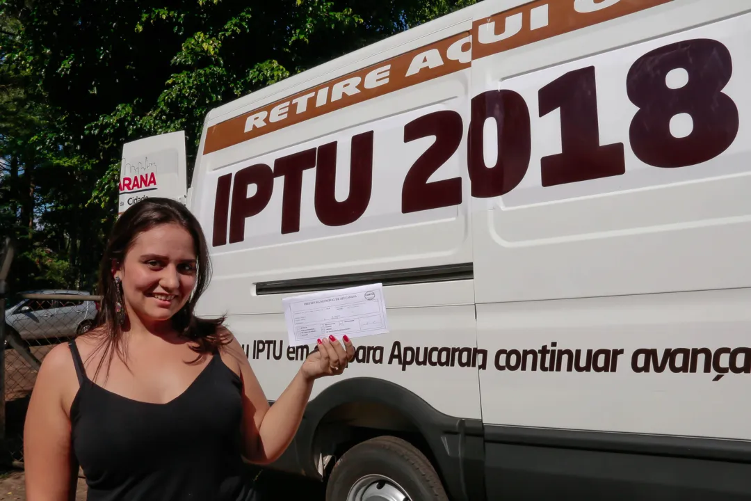 Unidade móvel leva atendimento do IPTU aos bairros