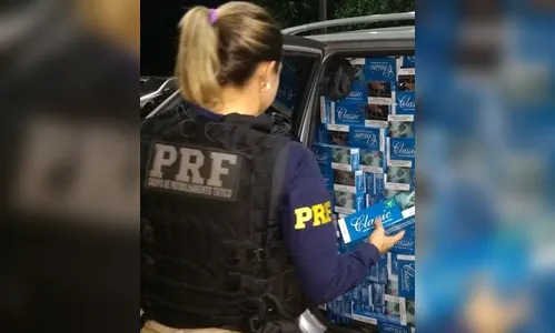 PRF apreende maconha e cigarros nesta madrugada