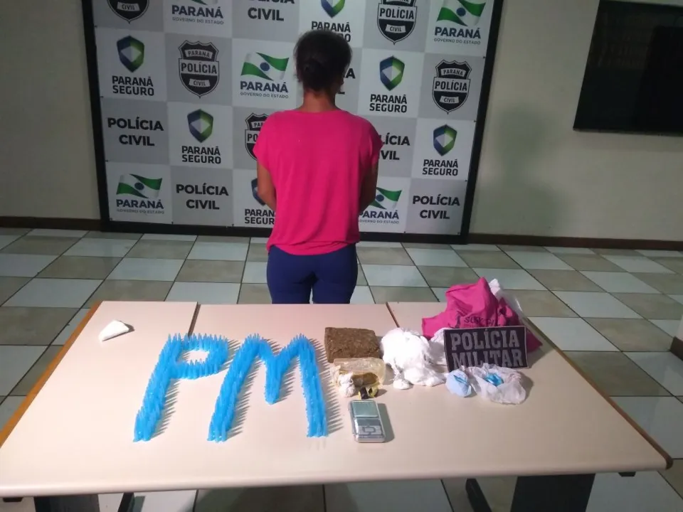 PM apreende mais crack, cocaína e maconha e detém mulher em Apucarana - Foto: Divulgação - PM