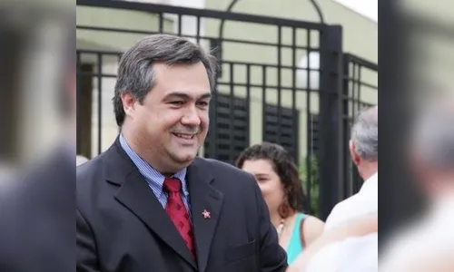 Lideranças comunitárias e servidores vão à prefeitura e fazem coro: