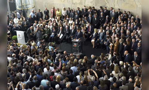 Richa diz que deixa o governo agradecido, honrado e orgulhoso