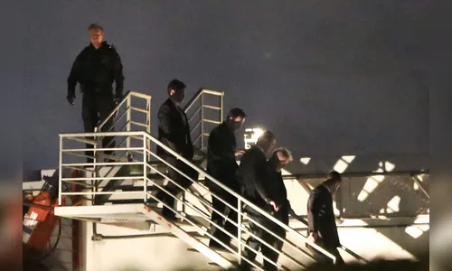 Justiça do Paraná proíbe manifestantes de ficarem no entorno da sede da PF em Curitiba