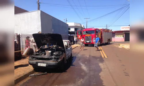 
							Mulher ateia fogo em carro após brigar com o marido na zona leste de Apucarana
						
						