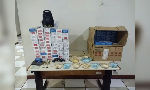 PM detém três e apreende cigarro contrabandeado, mais de R$ 10 mil em dinheiro, revólver e crack