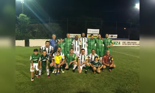 
							Ídolos do Palmeiras interagem com torcedores em Apucarana 
						
						