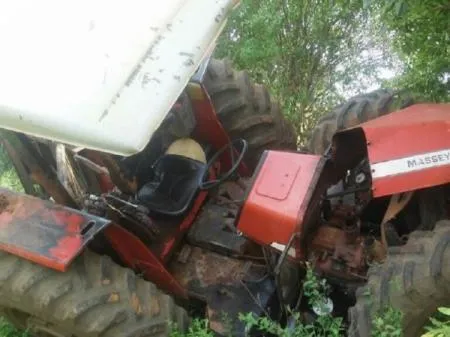 Tombamento de trator provocou a morte de agricultor em Ivaiporã - Foto - acidentestrator.com/imagem ilustrativa