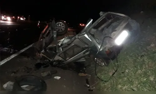 Acidente na PR-444 deixa duas pessoas gravemente feridas