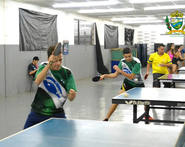 Atletas de São Pedro do Ivaí estão representando Maringá na modalidade de tênis de mesa - Foto: Divulgação
