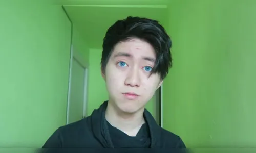 Youtuber é multado em 30 mil euros por humilhar morador de rua e postar vídeo na internet