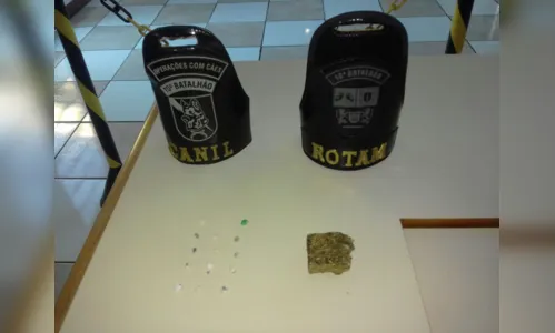 
							PM prende casal com drogas em praça perto de colégio público na área central
						
						