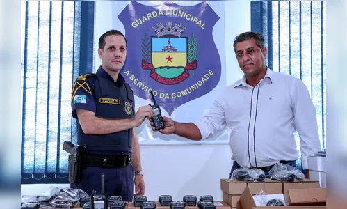 Guarda Municipal de Apucarana recebe rádios comunicadores
