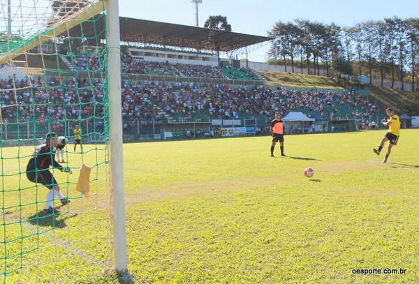 A rodada final do Torneio 1º de Maio de Arapongas será realizada no Estádio dos Pássaros - Foto: www.oesporte.com.br