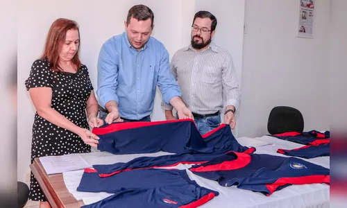 Prefeitura de Apucarana rescinde contrato com fabricante de uniformes