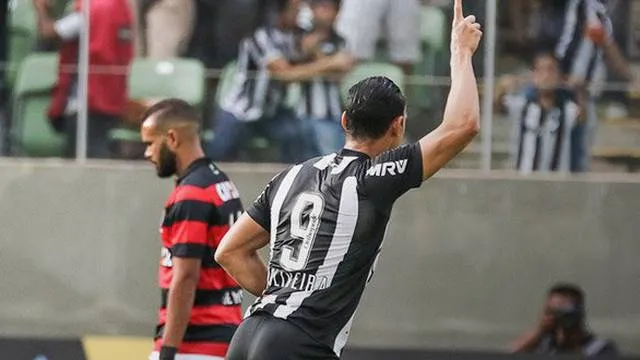 Ricardo Oliveira comemora gol feito contra o Vitória no Independência (Foto: Bruno Cantini/ Atlético-MG)