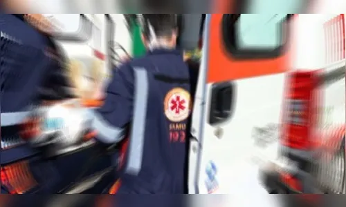 Acidente em Arapongas deixa duas pessoas feridas; Samu socorre vítima inconsciente 