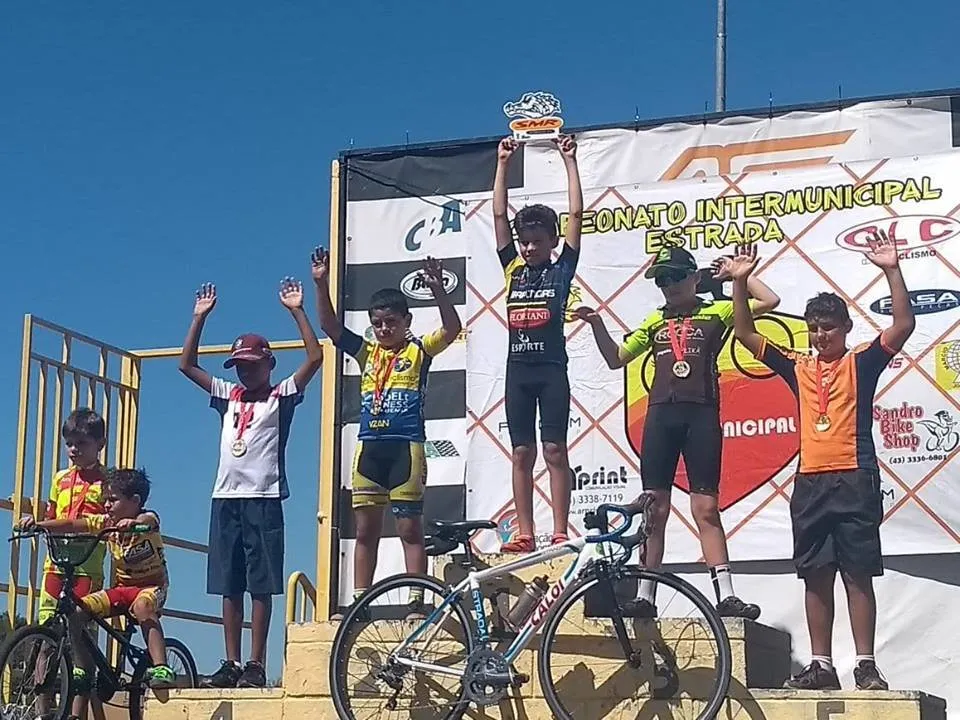 Atleta da Escolinha de Ciclismo de Arapongas é ouro no Campeonato Intermunicipal