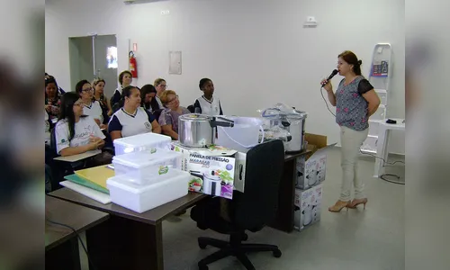 Escolas e CMEIs recebem novos utensílios de cozinha