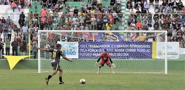 Estádio dos Pássaros em Arapongas vai sediar nesta terça-feira a rodada final do Torneio do Trabalhador de Futebol - Foto: Divulgação