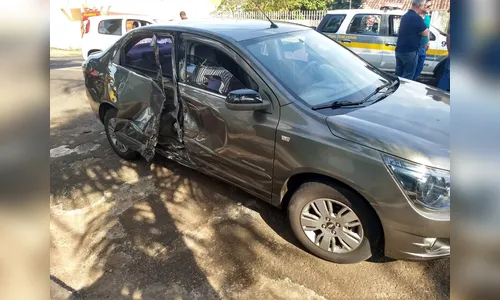 Motociclista fica gravemente ferido após colisão com carro em Apucarana
