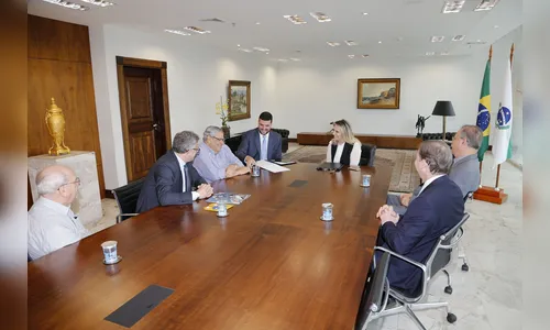 Estado e Sebrae vão ampliar parceria em educação e turismo