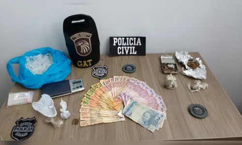 Dupla é presa por tráfico de drogas durante Operação Desmonte 