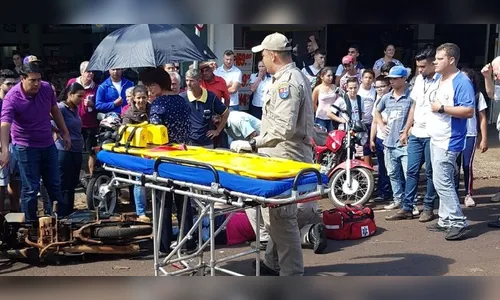 Acidente entre moto e ônibus deixa mulher ferida em Ivaiporã