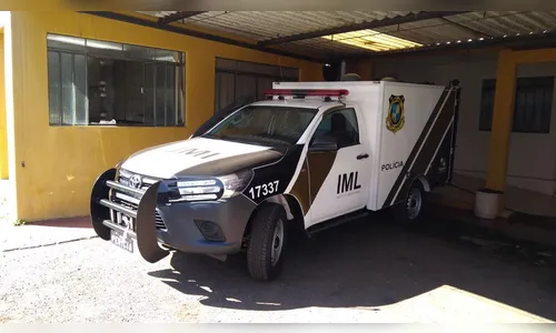 Corpo de homem achado morto no centro de Apucarana é necropsiado no IML