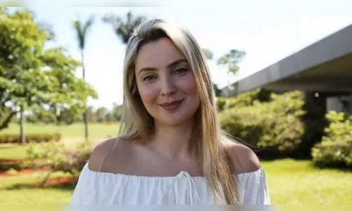 Marcela Temer pula em lago para salvar cão de estimação; segurança foi afastada