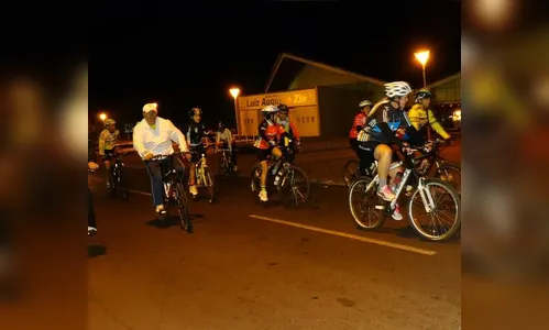 Secretaria de Esporte realiza Pedalada Noturna Especial do Dia dos Pais