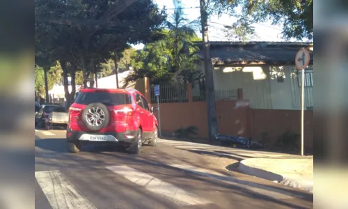 
							Duas pessoas ficam feridas em acidente no centro de Apucarana
						
						