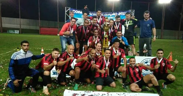 A Fama/Multividros conquistou mais um título em Apucarana |  Foto: Divulgação