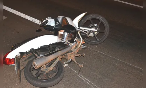 Homem atropelado por moto morre em hospital