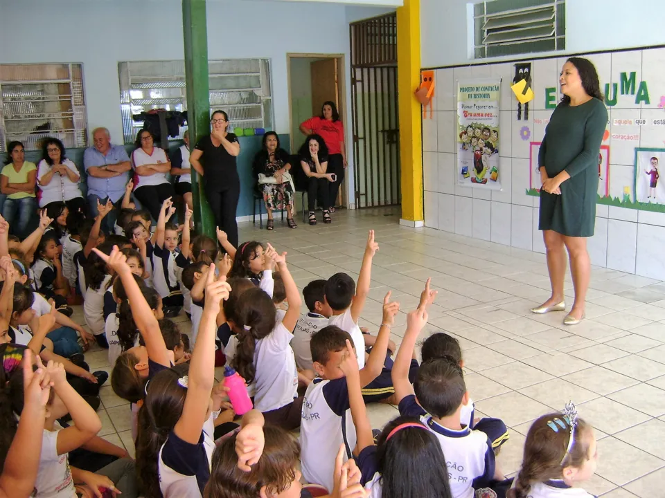 Juíza de Direito faz palestra em Escola Municipal