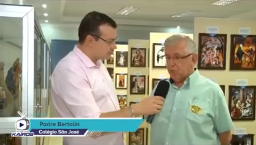 Entrevista com a Pe Bertolin falando sobre a exposição de mais de 5.000 quadros no Centro de Espiritualidade Josefino