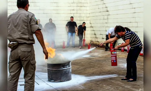 Servidores de Penitenciária fazem curso de brigada de incêndio