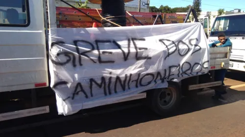 Protesto de caminhoneiros em Arapongas - Foto: TNONLINE
