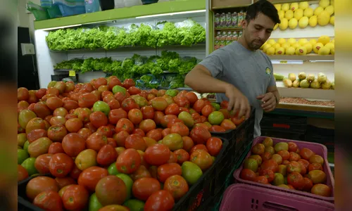 Greve dos caminhoneiros causa desabastecimento em supermercados de Apucarana