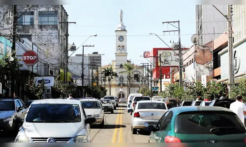 Comércio de Apucarana atende em horário especial nesta sexta-feira 