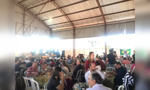 
							Apae aposta na honestidade e cria banca onde cliente paga e pega o troco sozinho em Cambira
						
						