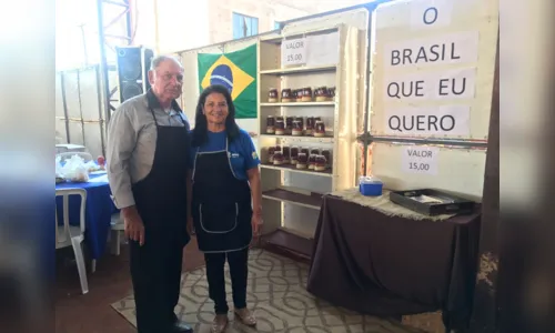 
							Apae aposta na honestidade e cria banca onde cliente paga e pega o troco sozinho em Cambira
						
						