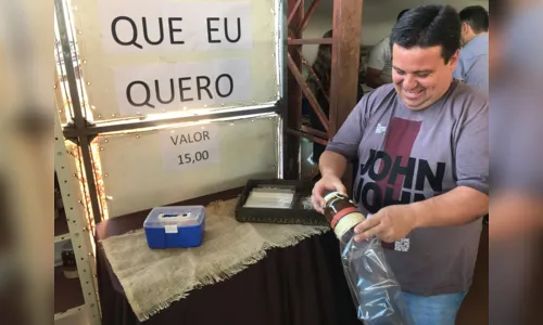 
							Apae aposta na honestidade e cria banca onde cliente paga e pega o troco sozinho em Cambira
						
						