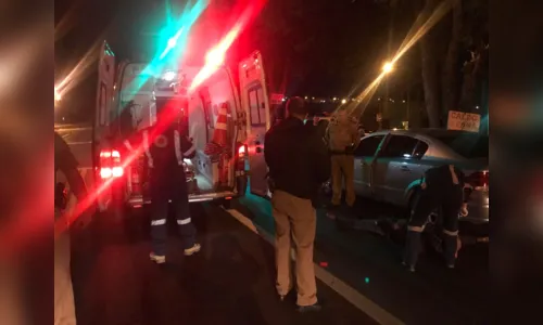 
							Motorista embriagado é contido por caminhoneiros após bater em cones no bloqueio e quase atropelar pessoas
						
						