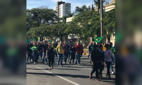 Acia e outras entidades realizam ato público em Apucarana contra corrupção e carga tributária